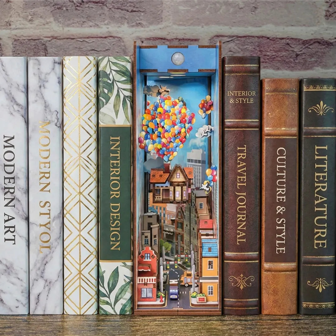 Travel With The Wind Book Nook - DIY Miniature House